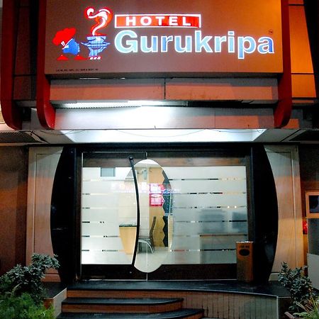 Hotel Gurukripa Daman Exteriör bild