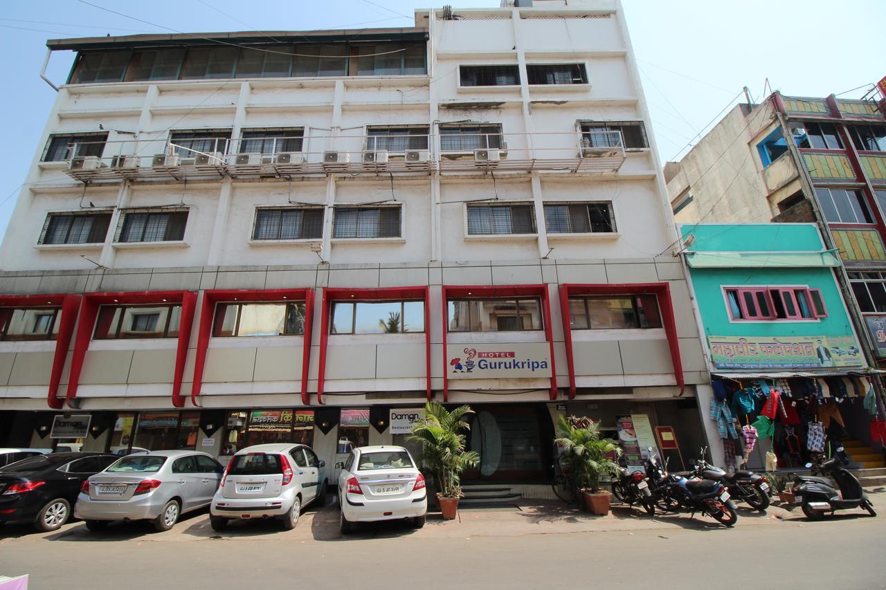 Hotel Gurukripa Daman Exteriör bild